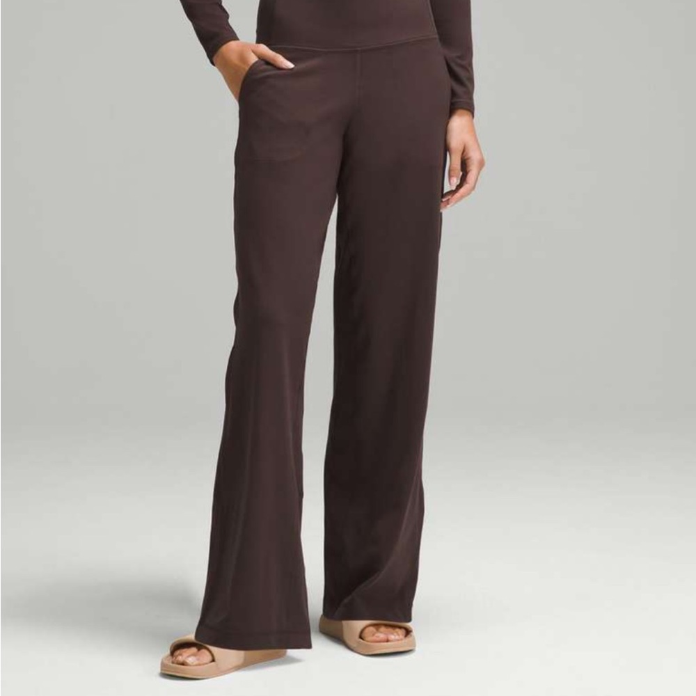lululemon athletica Women's Wide-Leg Pants in Dark Brown